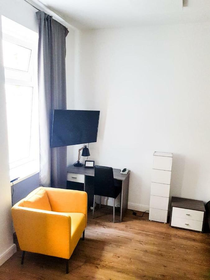 Sonniges Studio Heinzelmanngasse Appartamento Vienna Esterno foto