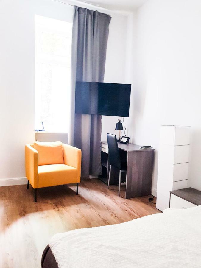 Sonniges Studio Heinzelmanngasse Appartamento Vienna Esterno foto